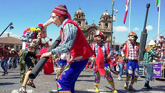 Danza en la Plaza de Armas