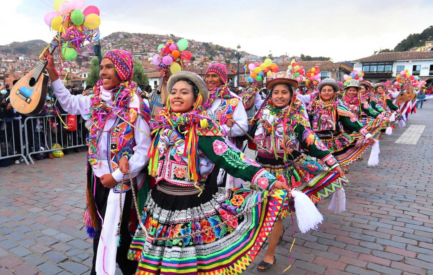 Cacharpari del Carnaval - Cusco-Live