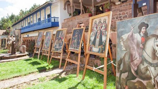 Restauran obras de arte religioso y cerámicas incas