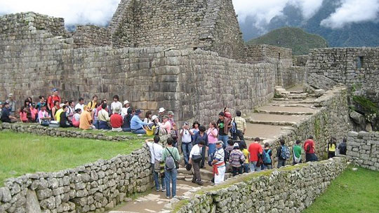 Más de 28 mil escolares de bajos recursos visitaron Machu Picchu en el 2018